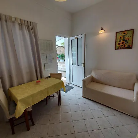 Apartments & Rooms Nensi Baska (Krk)