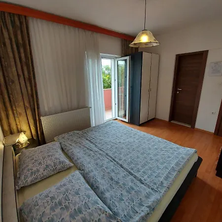 Apartments & Rooms Nensi Baska (Krk)