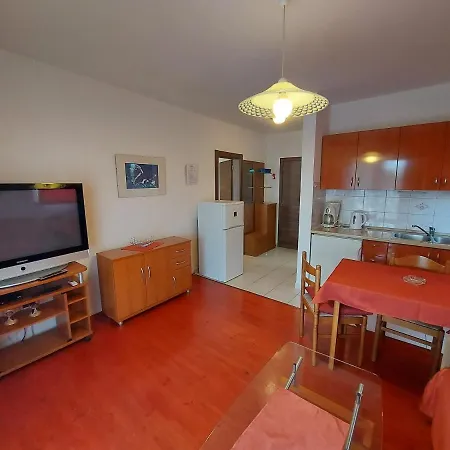 Apartments & Rooms Nensi Baska (Krk)