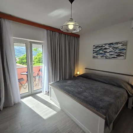 Apartments & Rooms Nensi Guest house