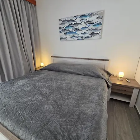 Guest house Apartments & Rooms Nensi