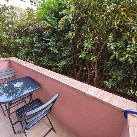 Apartments & Rooms Nensi * Baska (Krk)