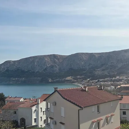 Gostinjska kuća Apartments & Rooms Nensi 3*