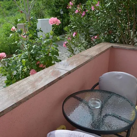 Guest house Apartments & Rooms Nensi Baska (Krk)
