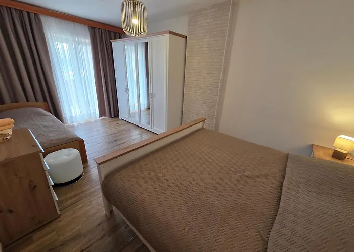 Apartments & Rooms Nensi